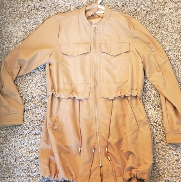 Spring coat - Picture 1 of 3